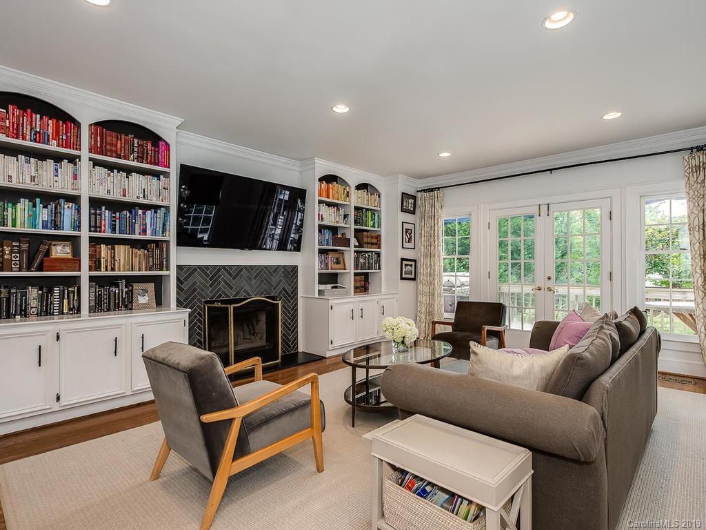 142 Altondale Avenue Charlotte NC 28207