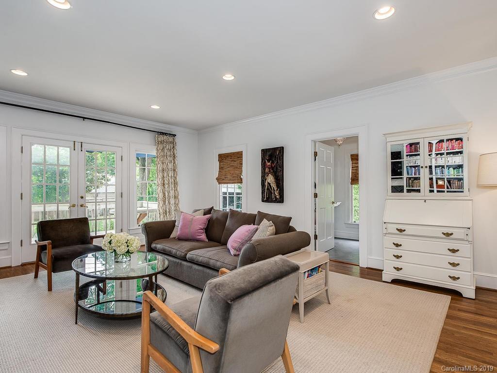 142 Altondale Avenue Charlotte NC 28207