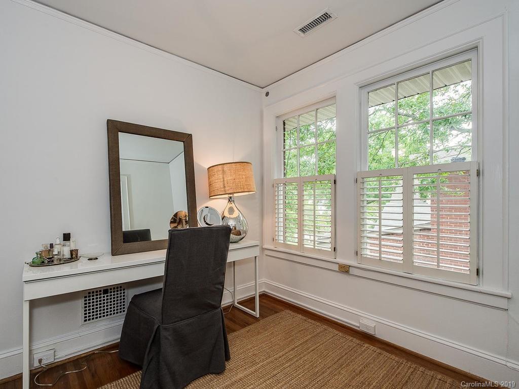 142 Altondale Avenue Charlotte NC 28207