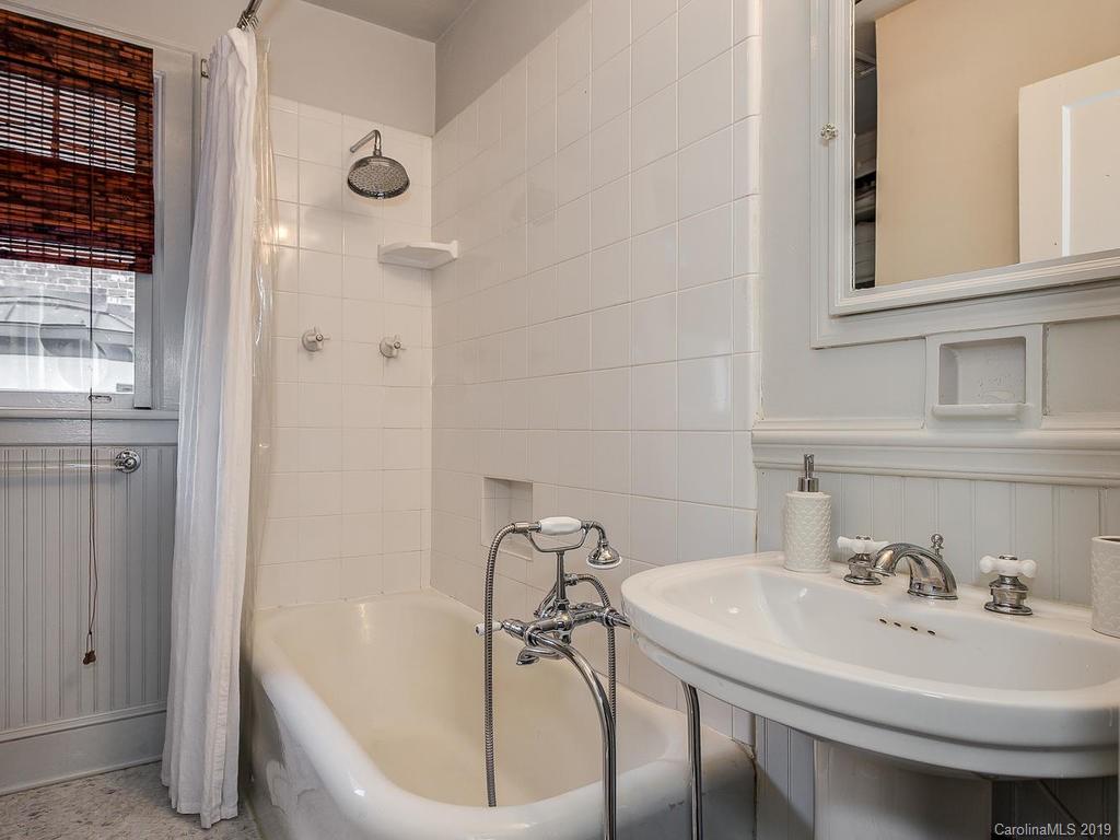 142 Altondale Avenue Charlotte NC 28207