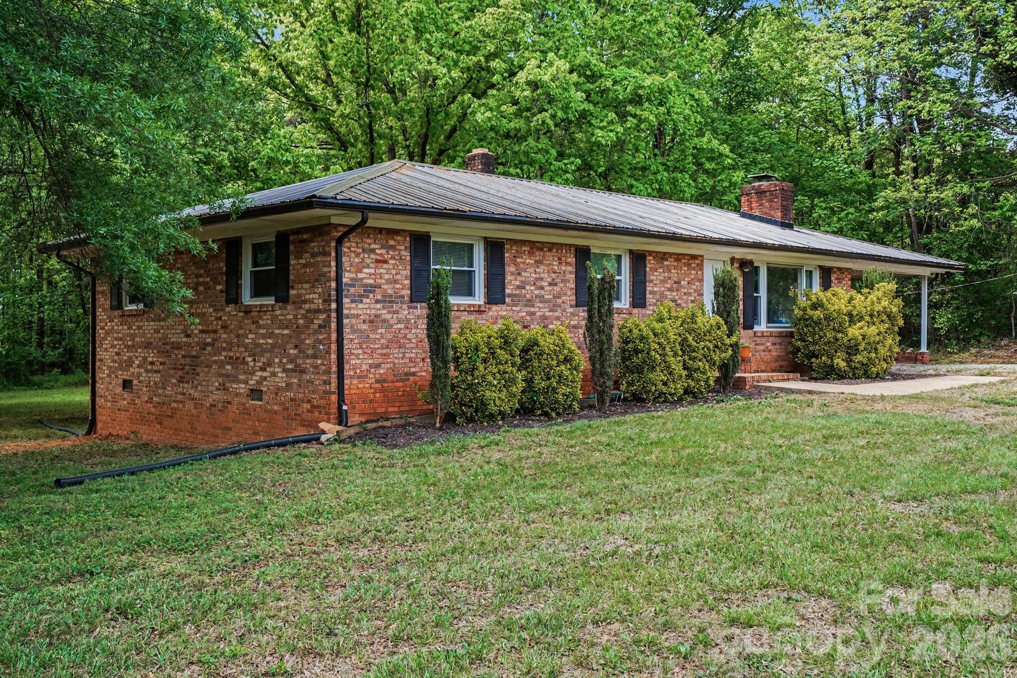 371 Sharon School Road Statesville NC 28677