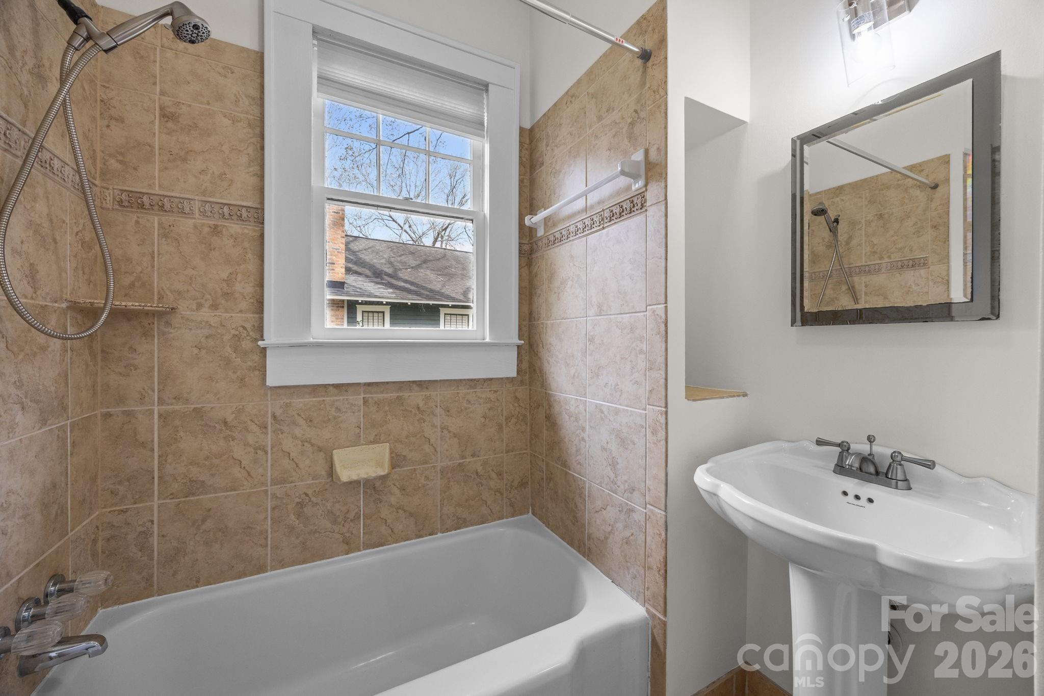 1508 Thomas Avenue Charlotte NC 28205