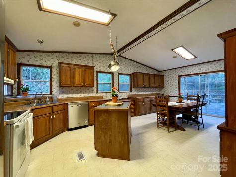784 Fred Holcombe Road Mars Hill NC 28754
