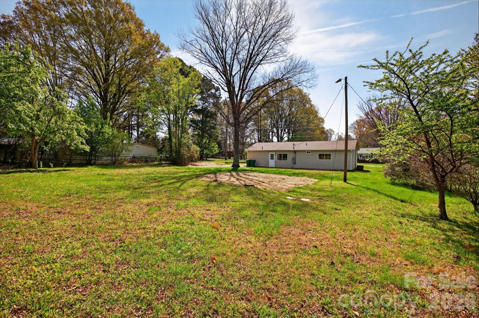 2016 Bryant Street Madison NC 27025