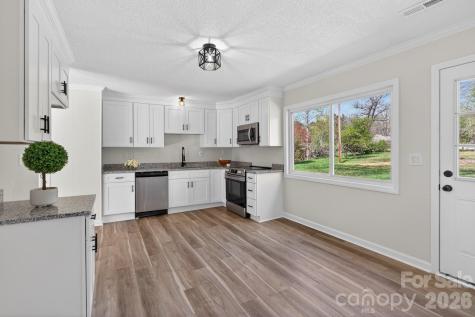 2016 Bryant Street Madison NC 27025
