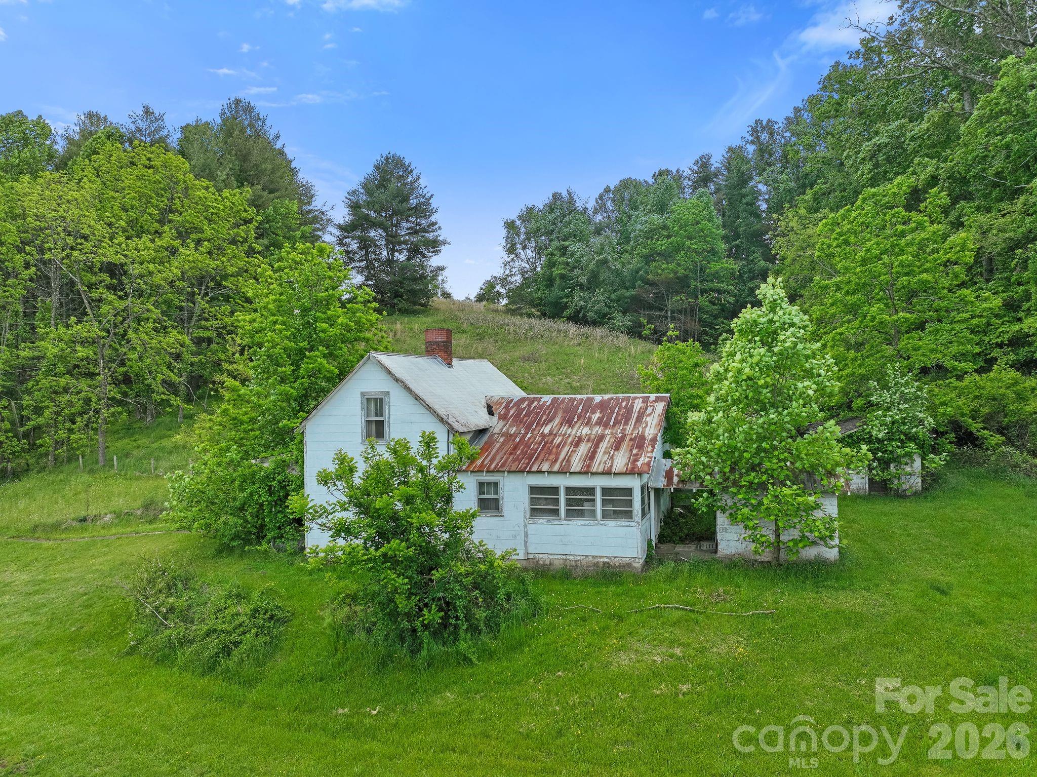 52 Will Smith Lane Leicester NC 28748
