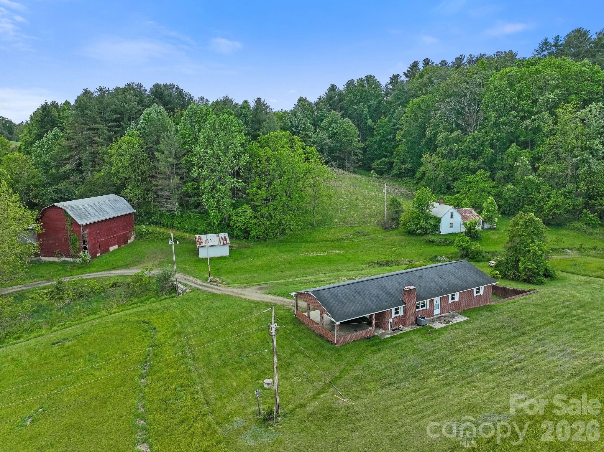 52 Will Smith Lane Leicester NC 28748