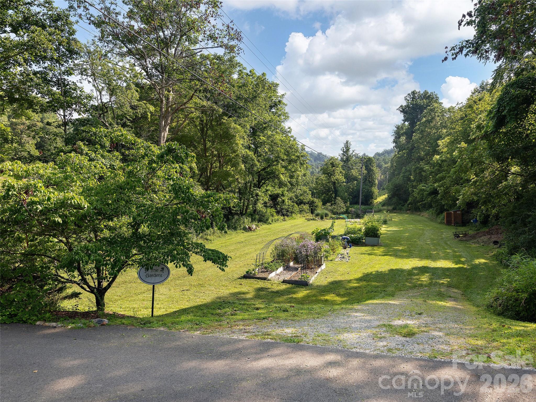 184 Sandys Home Place Mars Hill NC 28754