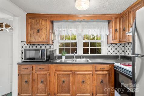 136 S Ridgeway Avenue Black Mountain NC 28711