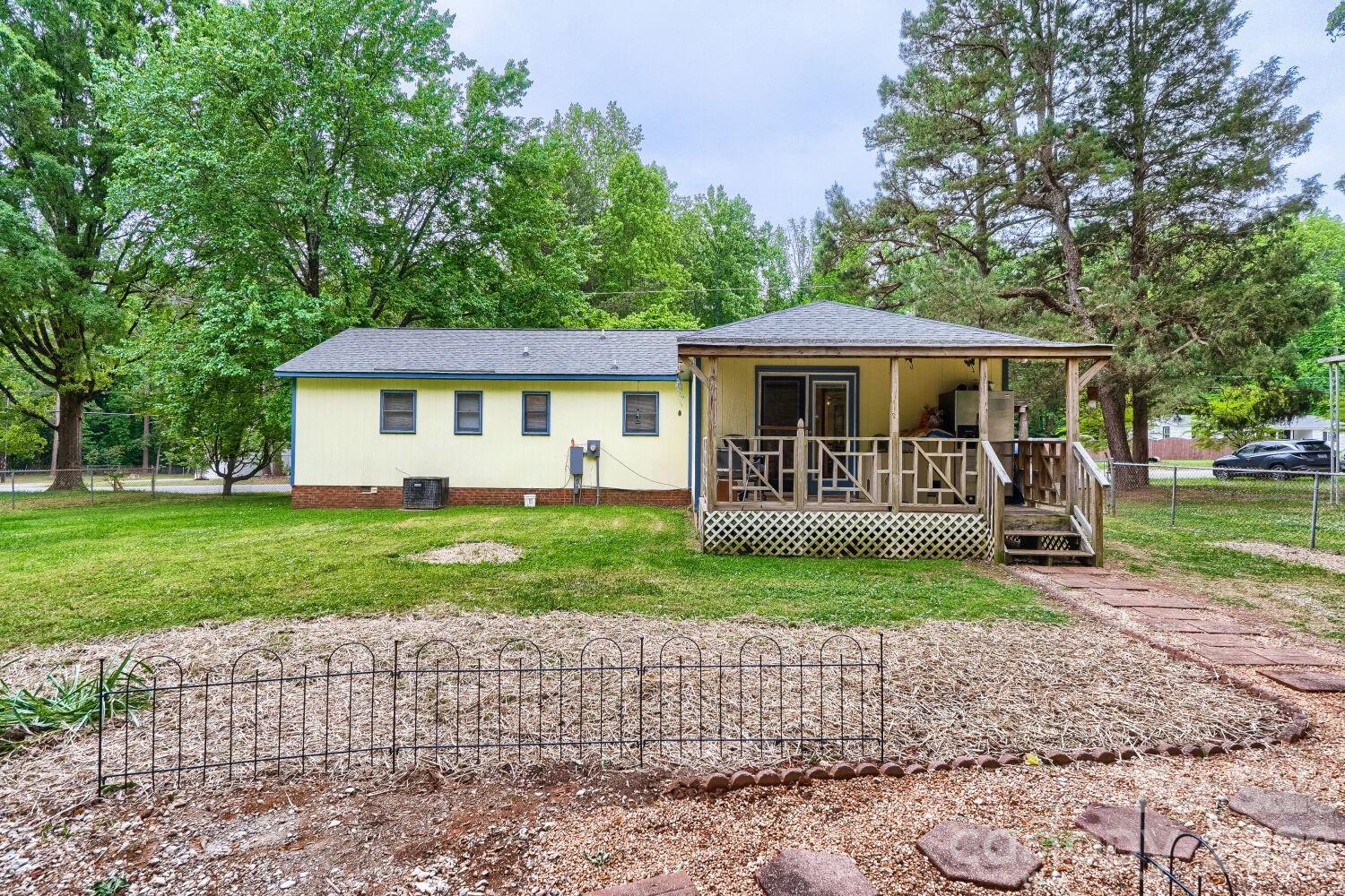 3917 Lake Road Charlotte NC 28269