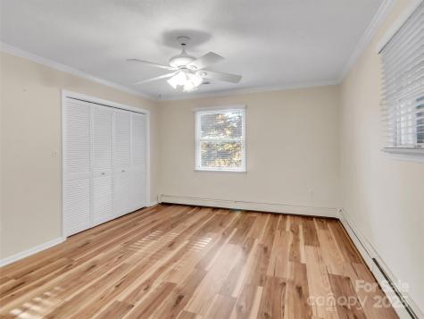 930 Scenic Circle Waynesville NC 28786