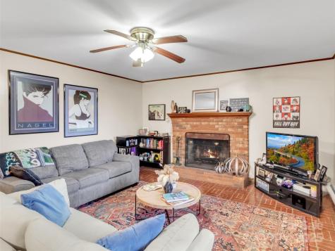 930 Scenic Circle Waynesville NC 28786