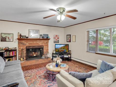 930 Scenic Circle Waynesville NC 28786