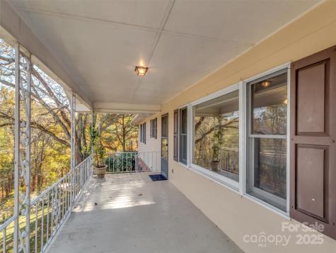 930 Scenic Circle Waynesville NC 28786