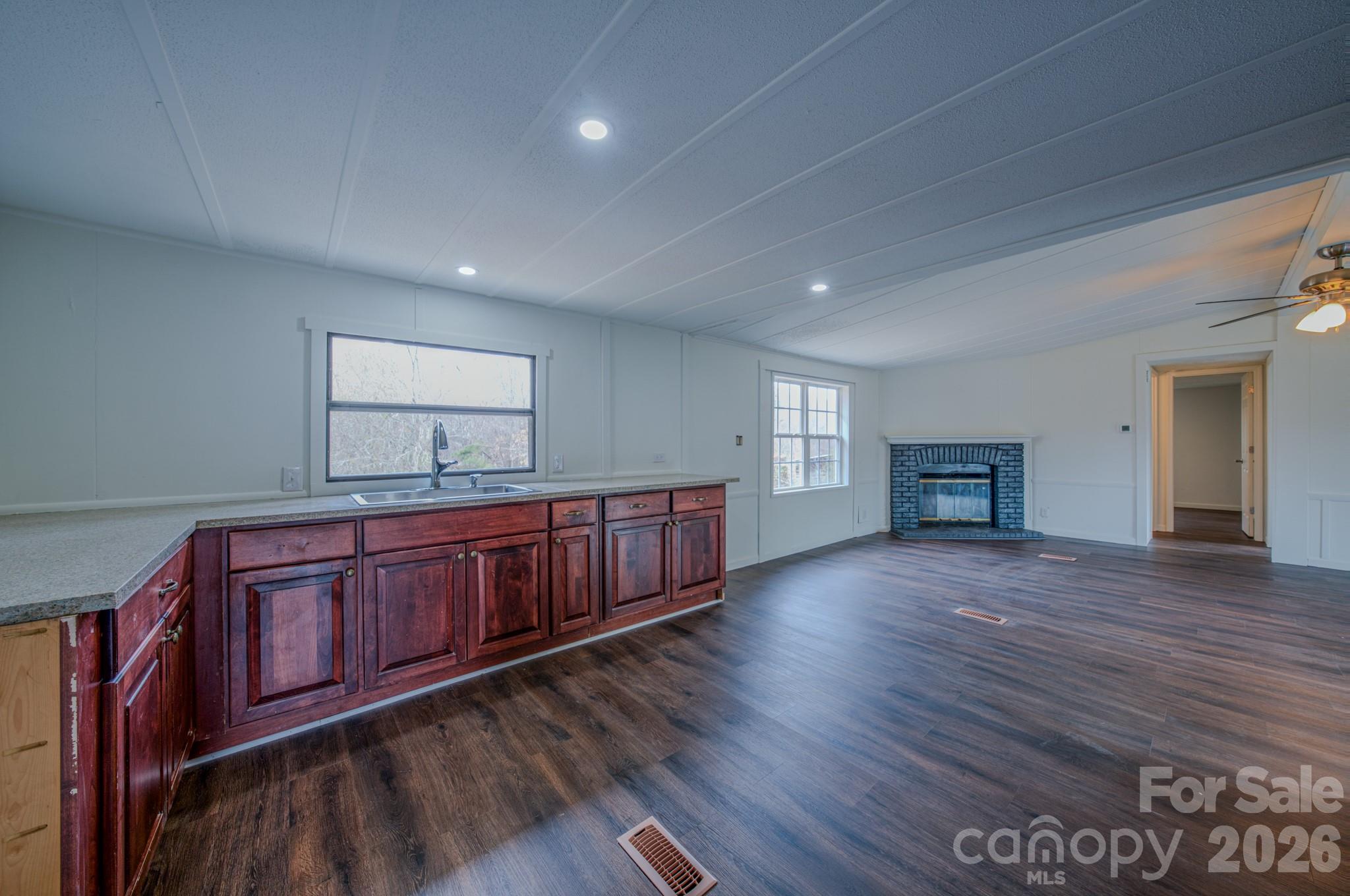 8 Teal Lane Candler NC 28715