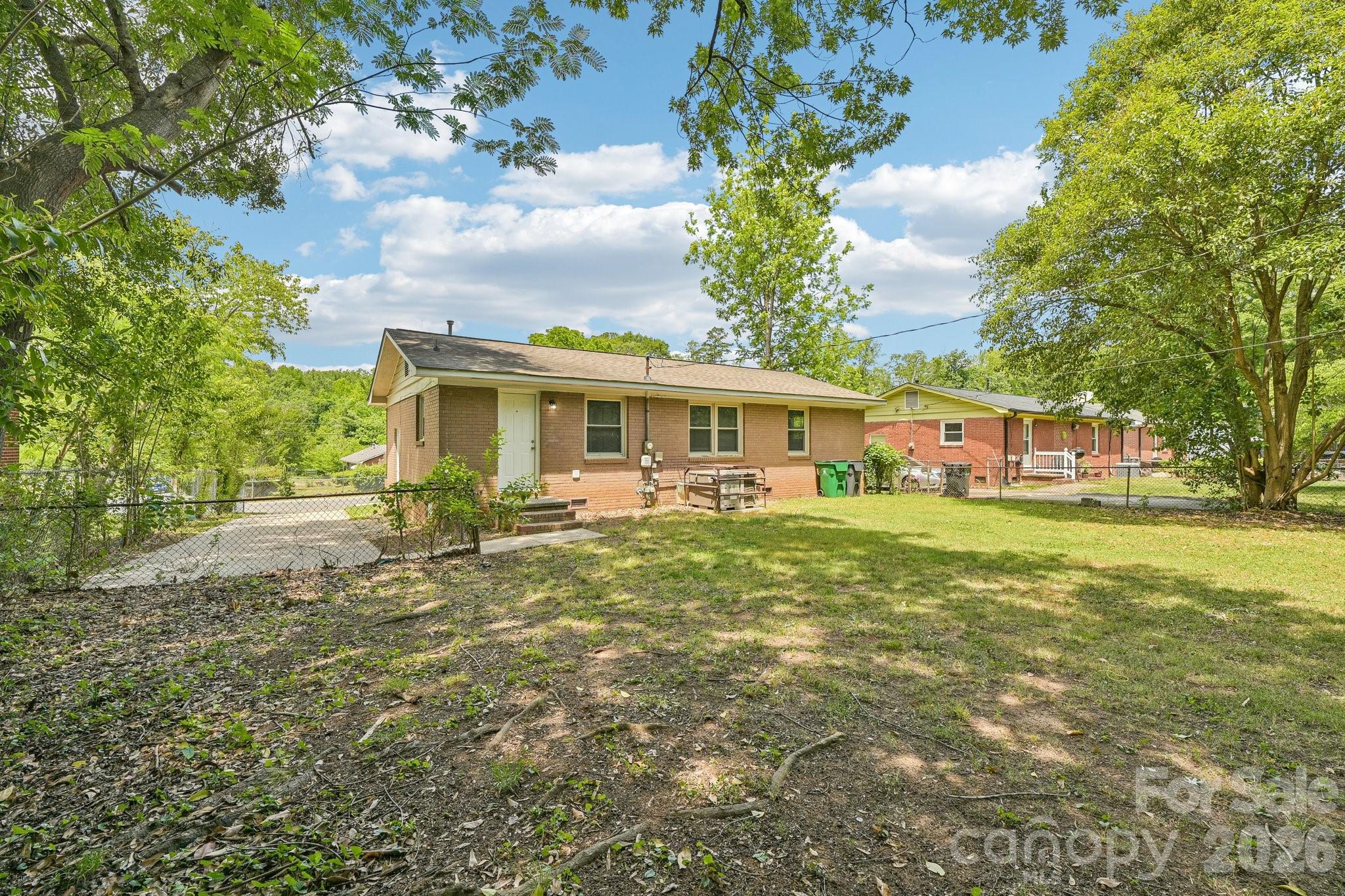3935 Crestridge Drive Charlotte NC 28217