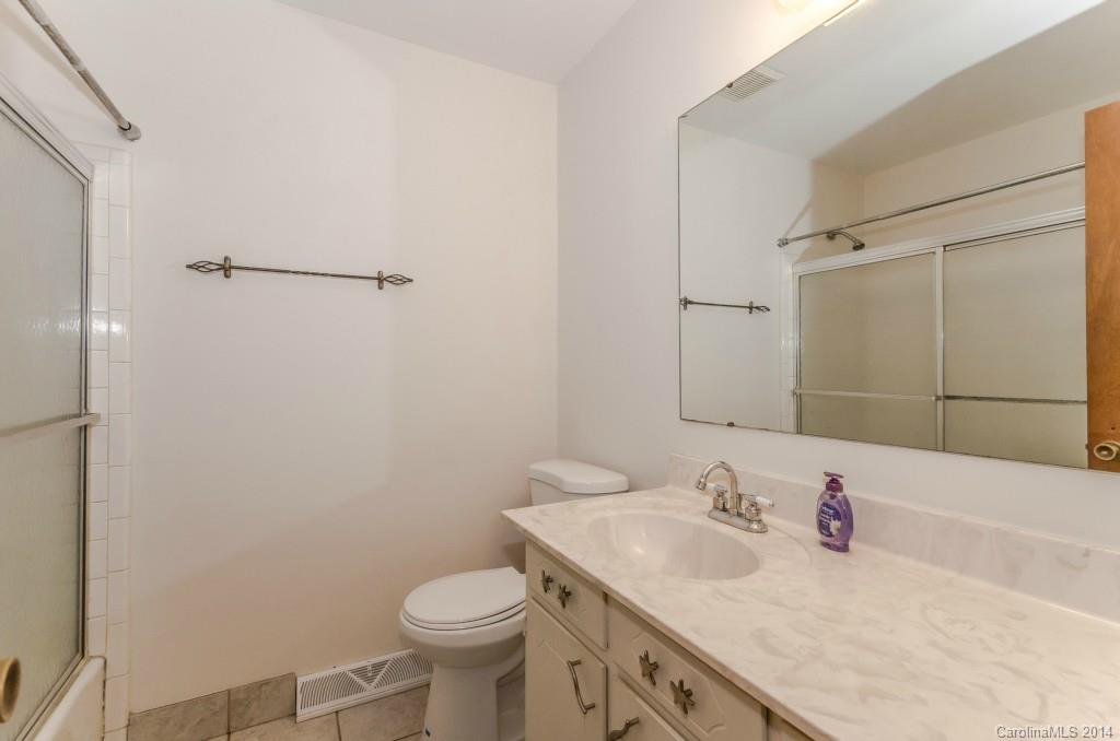 743 Pineborough Road Charlotte NC 28212