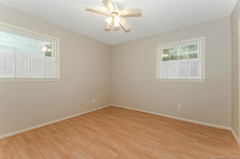 743 Pineborough Road Charlotte NC 28212
