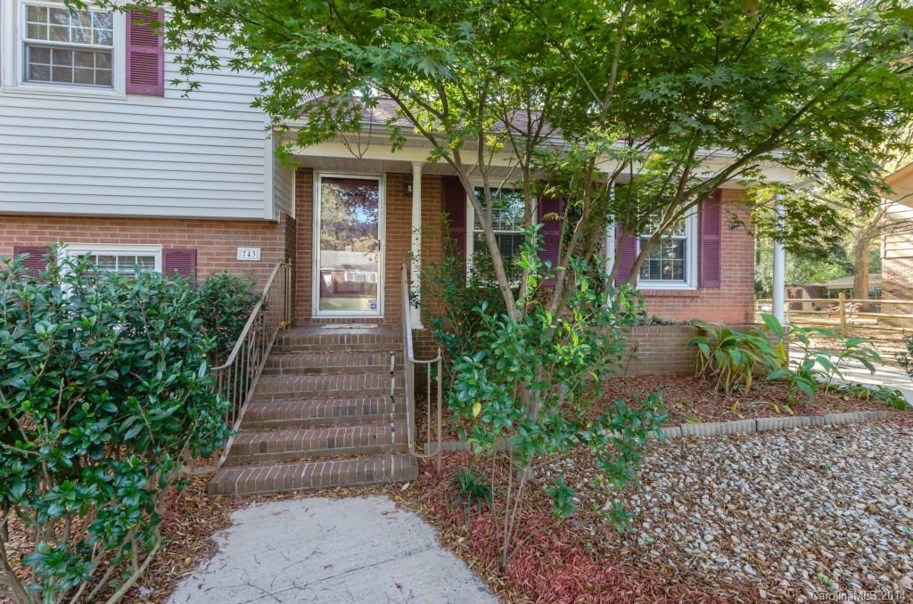 743 Pineborough Road Charlotte NC 28212