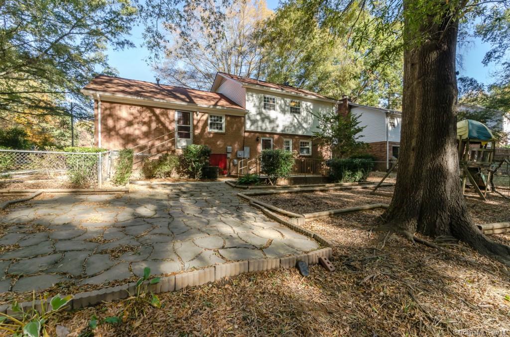 743 Pineborough Road Charlotte NC 28212