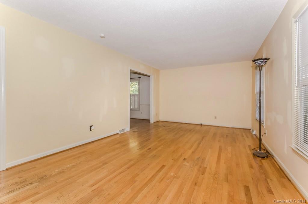 743 Pineborough Road Charlotte NC 28212