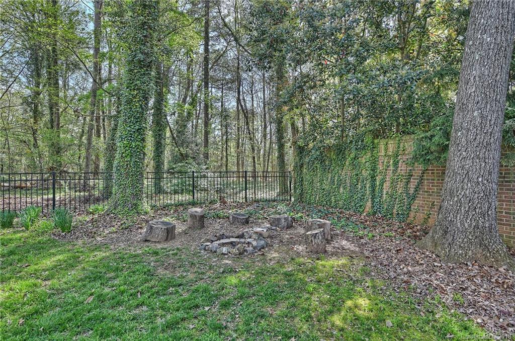 329 Bubbling Well Road Matthews NC 28105