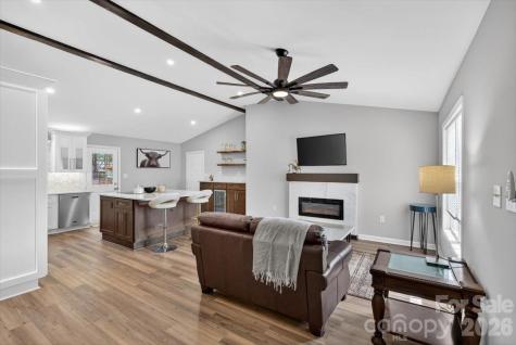 4563 Brave Avenue Maiden NC 28650
