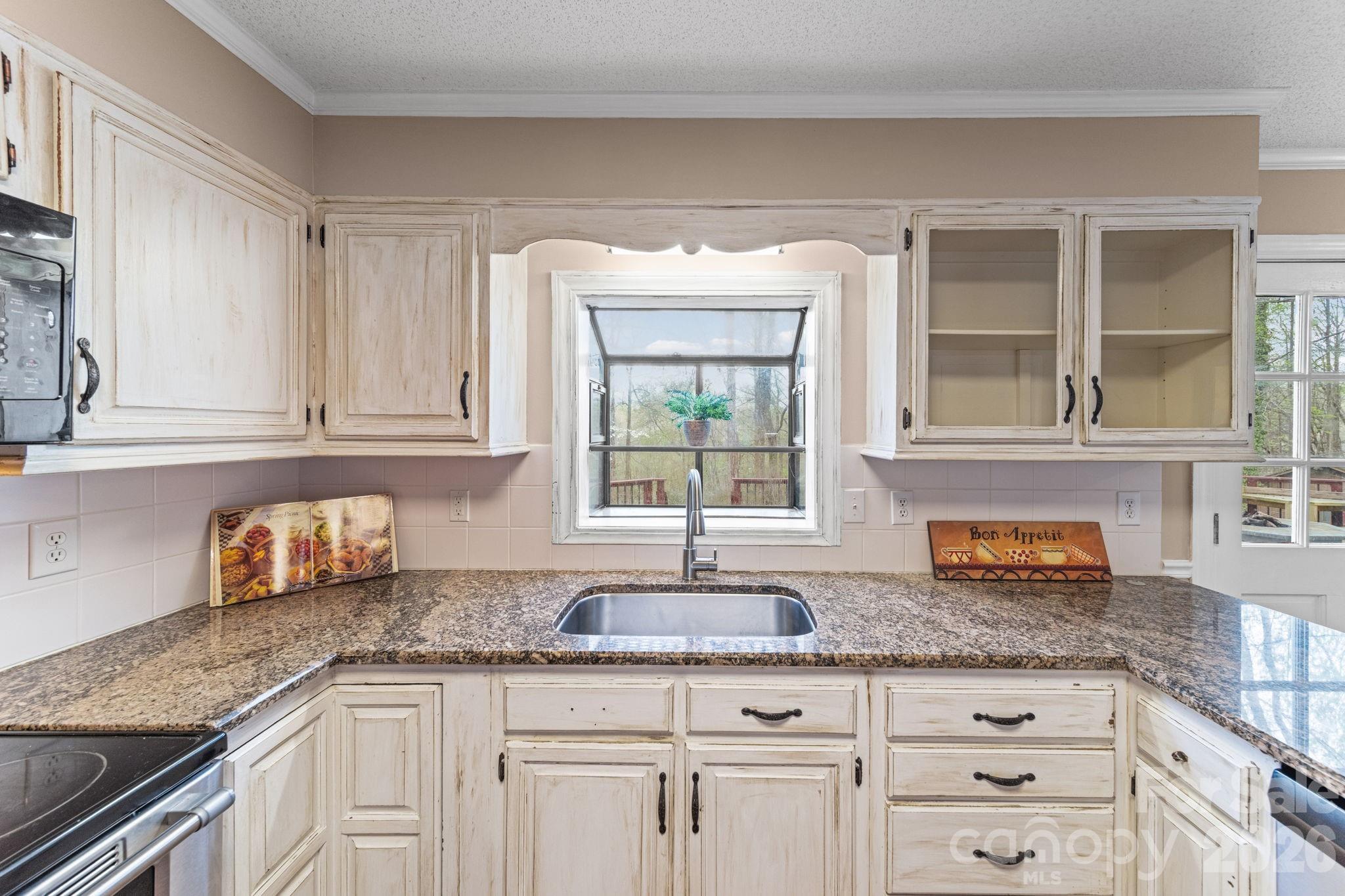 200 Maple Court Lexington NC 27295