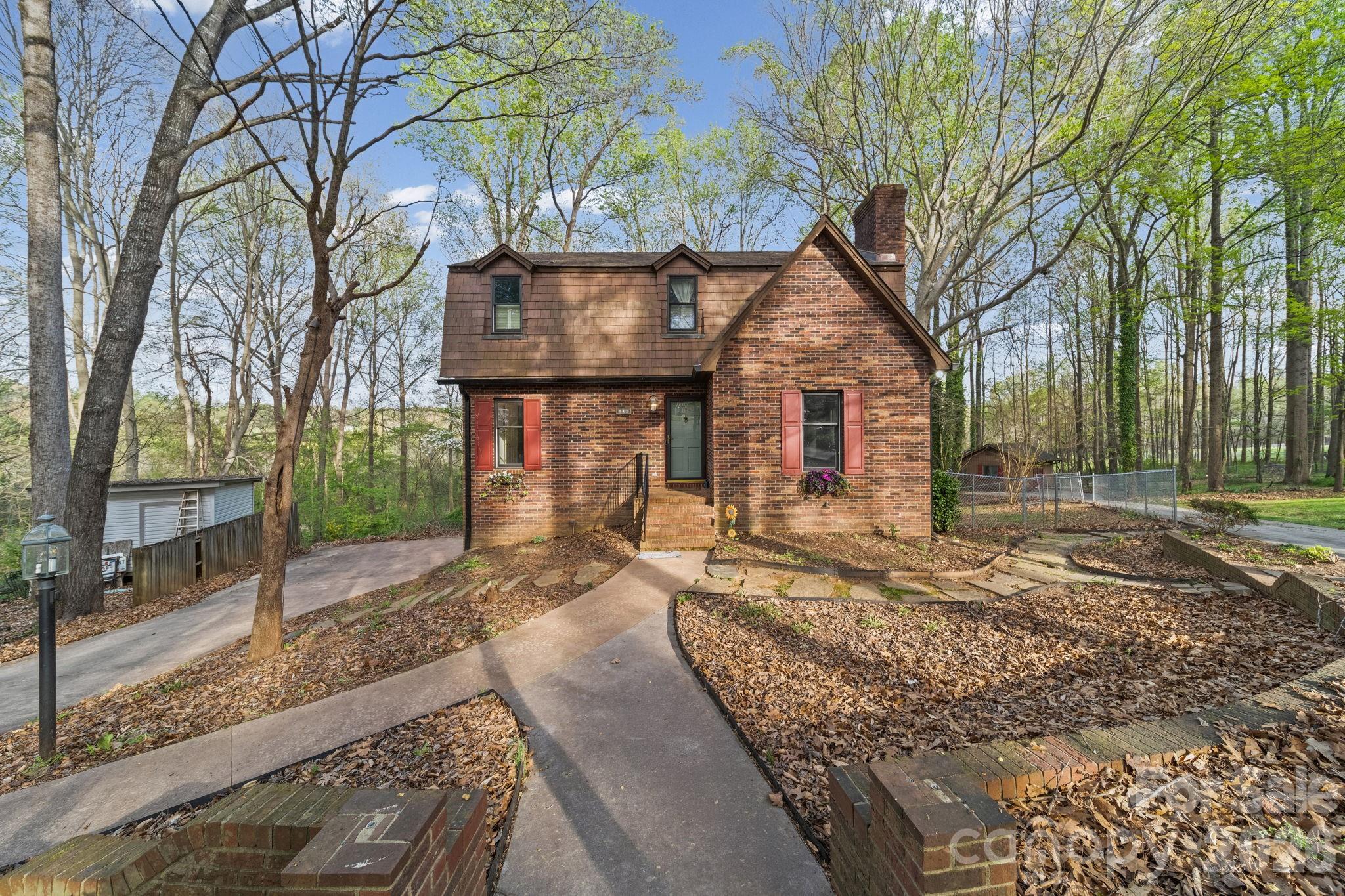 200 Maple Court Lexington NC 27295