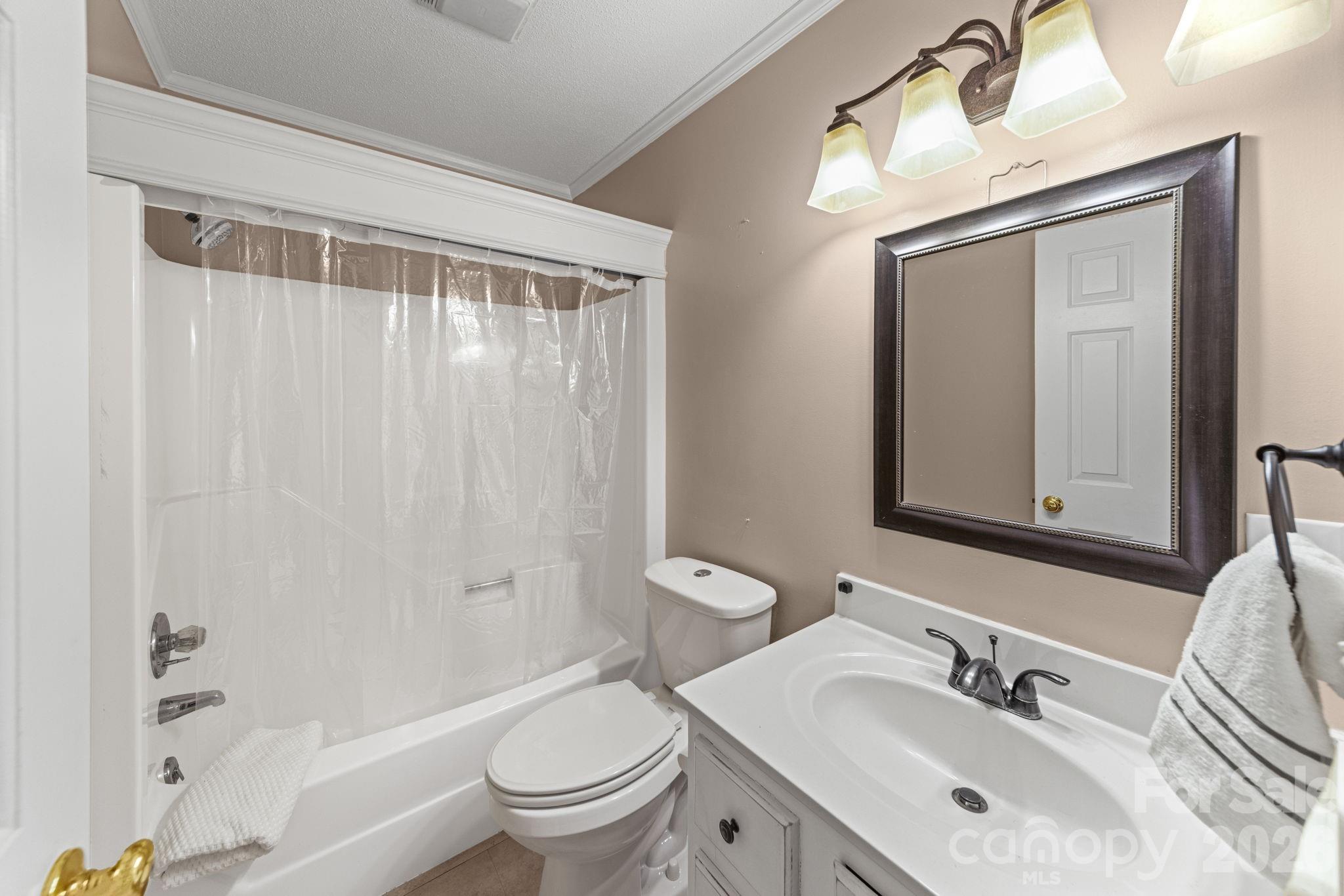 200 Maple Court Lexington NC 27295