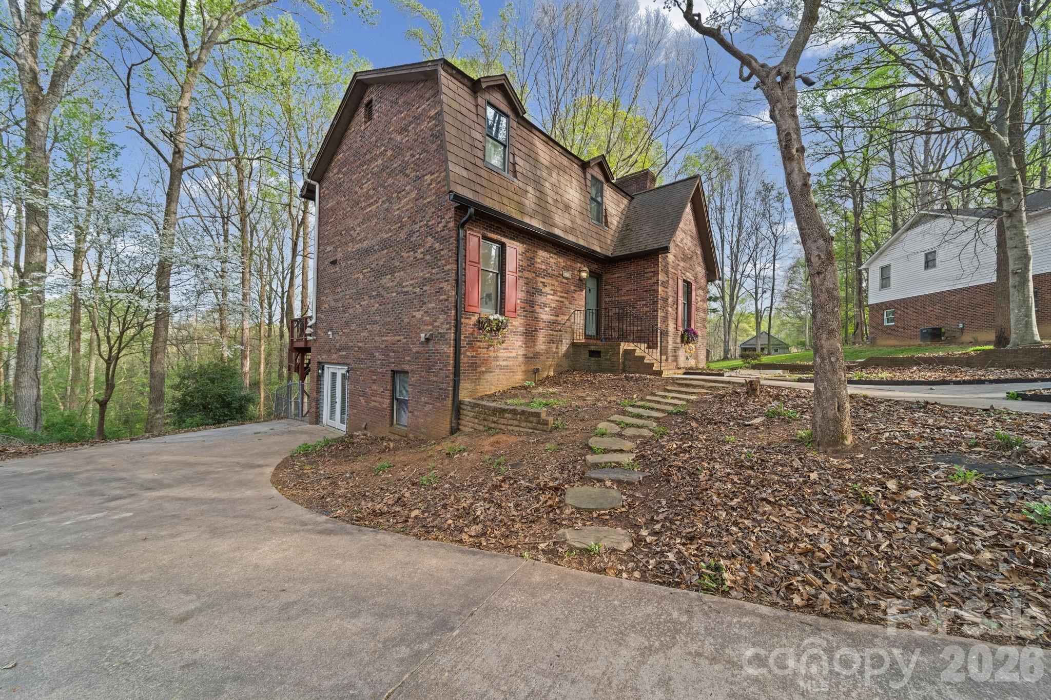 200 Maple Court Lexington NC 27295