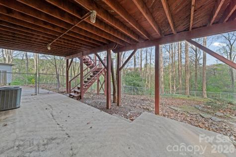 200 Maple Court Lexington NC 27295