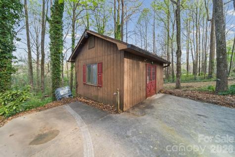 200 Maple Court Lexington NC 27295