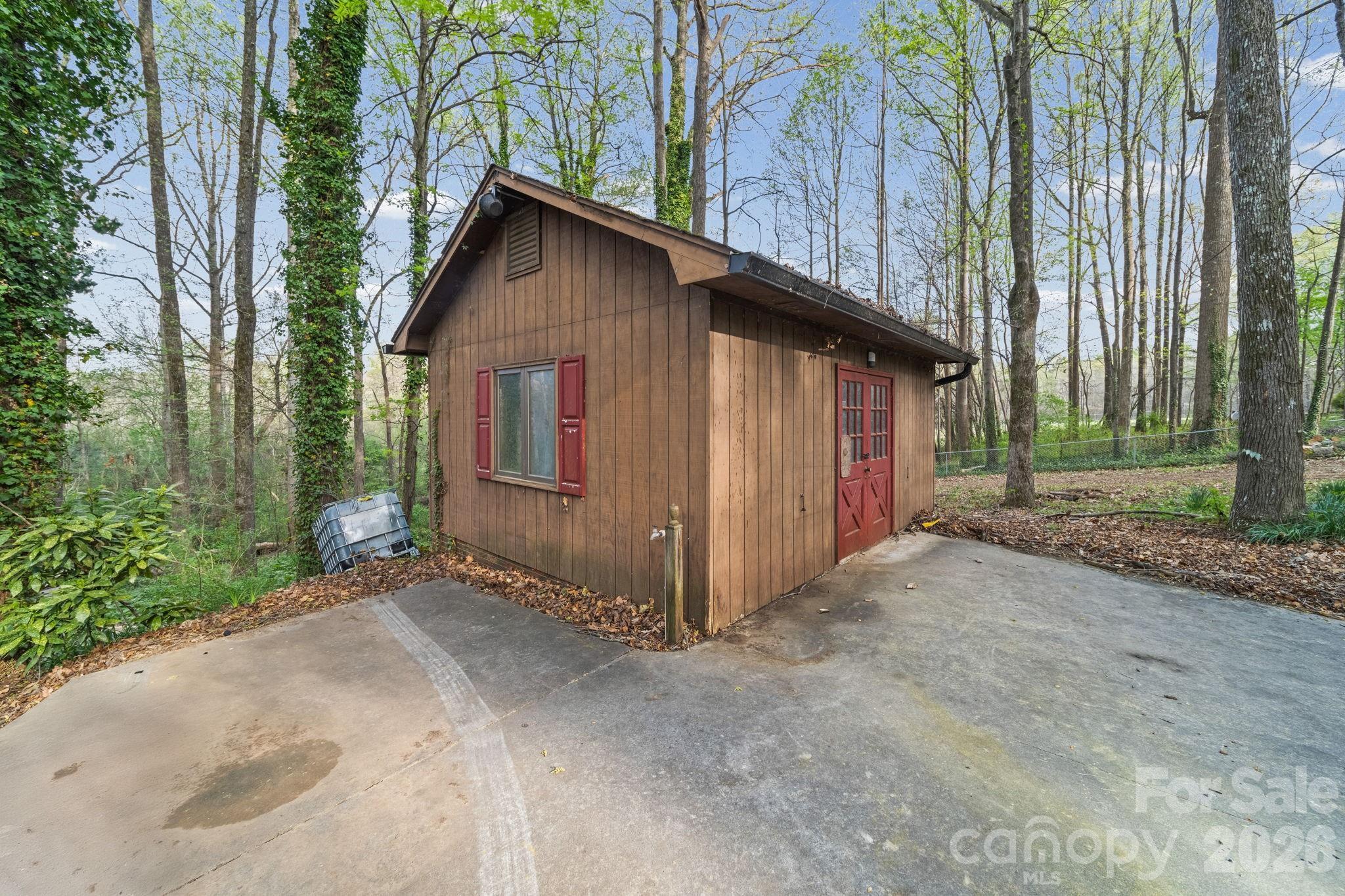 200 Maple Court Lexington NC 27295