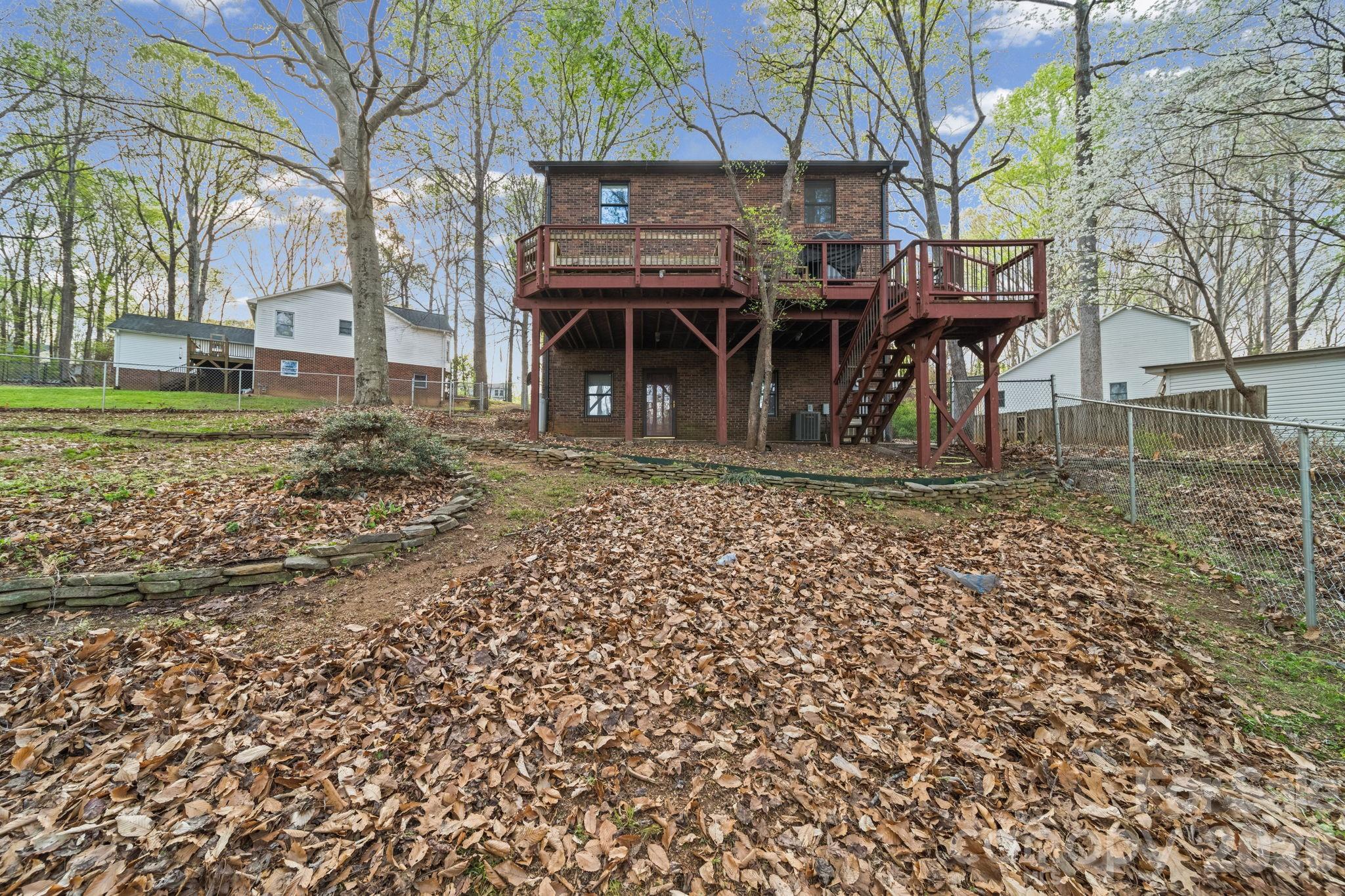 200 Maple Court Lexington NC 27295