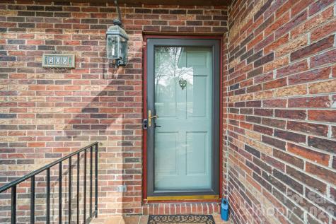 200 Maple Court Lexington NC 27295