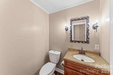 200 Maple Court Lexington NC 27295