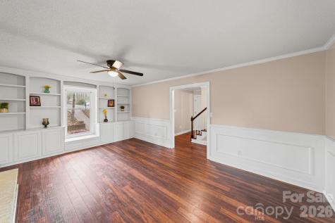 200 Maple Court Lexington NC 27295