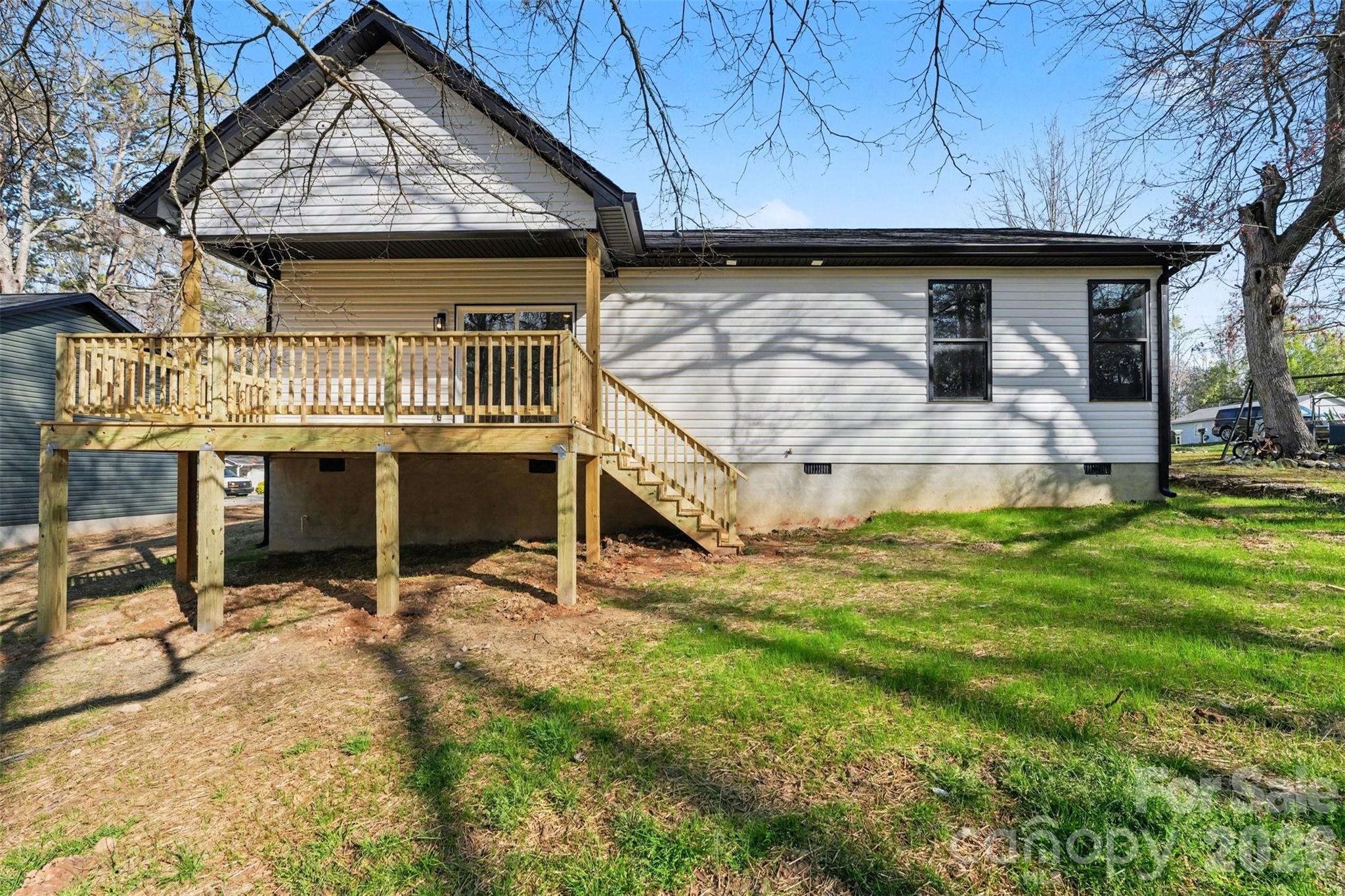 425 W Ballard Street Cherryville NC 28021