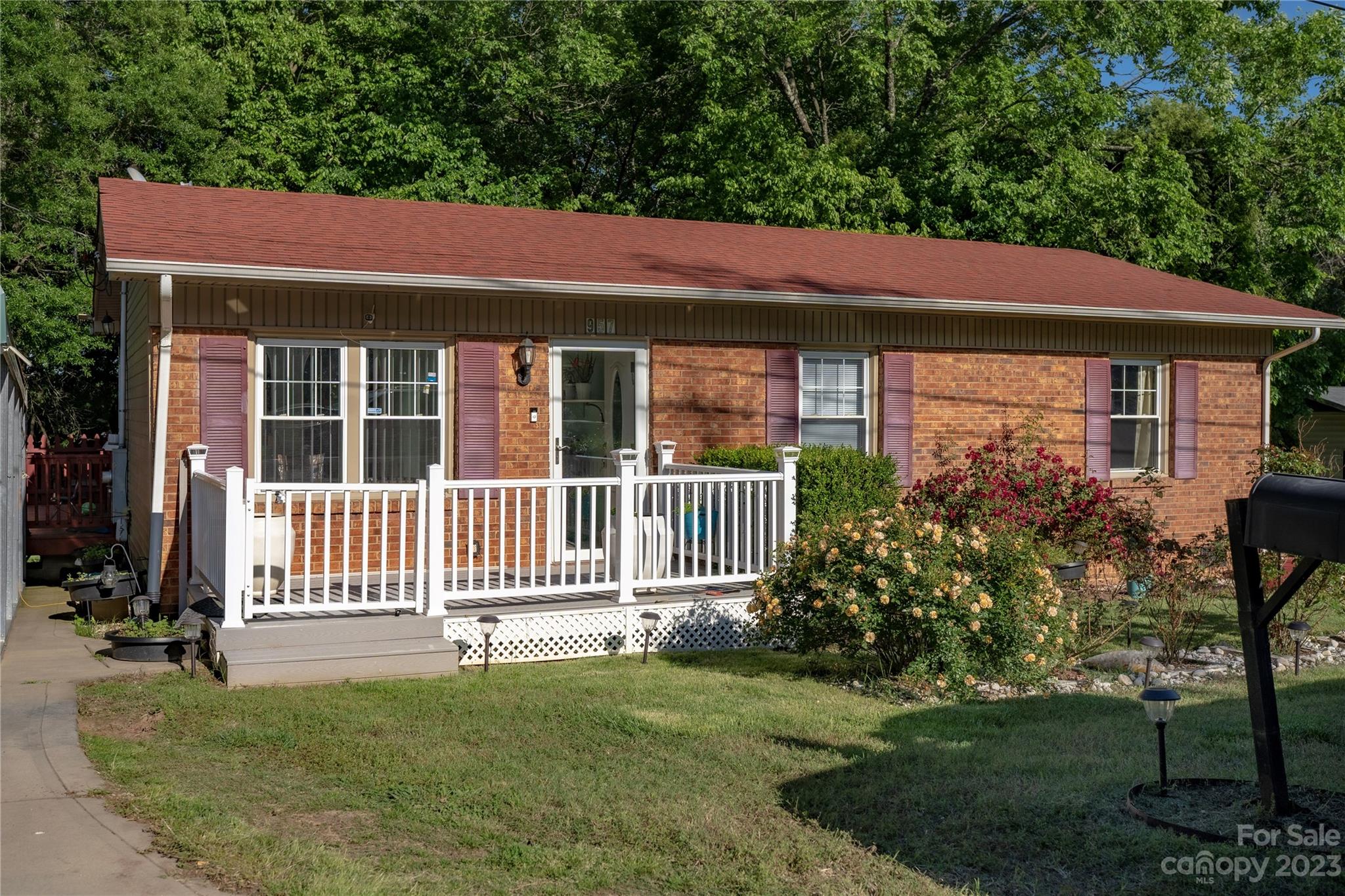 957 Hull Street Statesville NC 28677