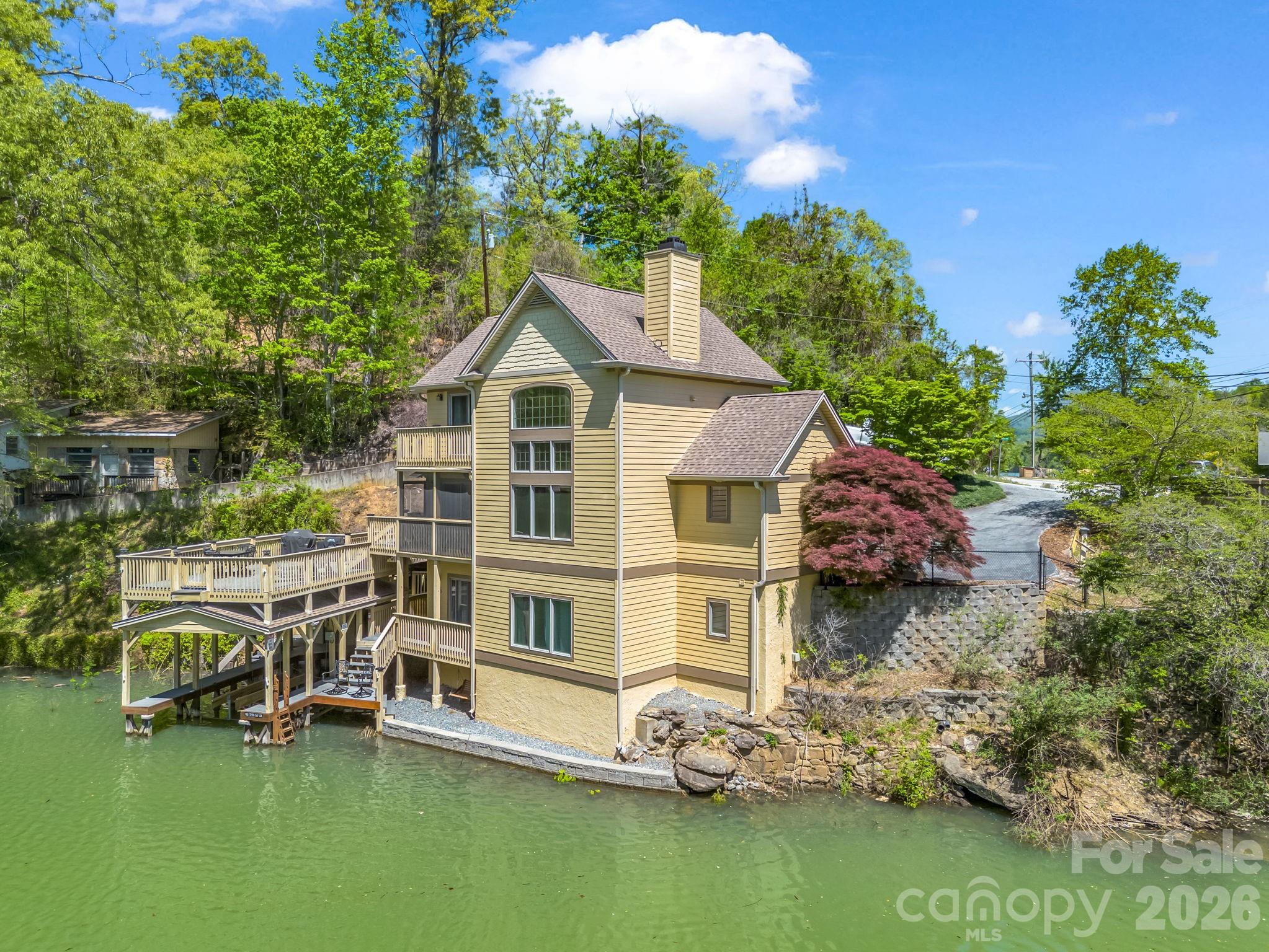 105 Tryon Bay Circle Lake Lure NC 28746