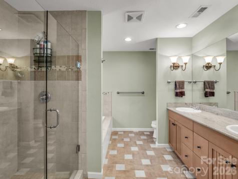 105 Tryon Bay Circle Lake Lure NC 28746