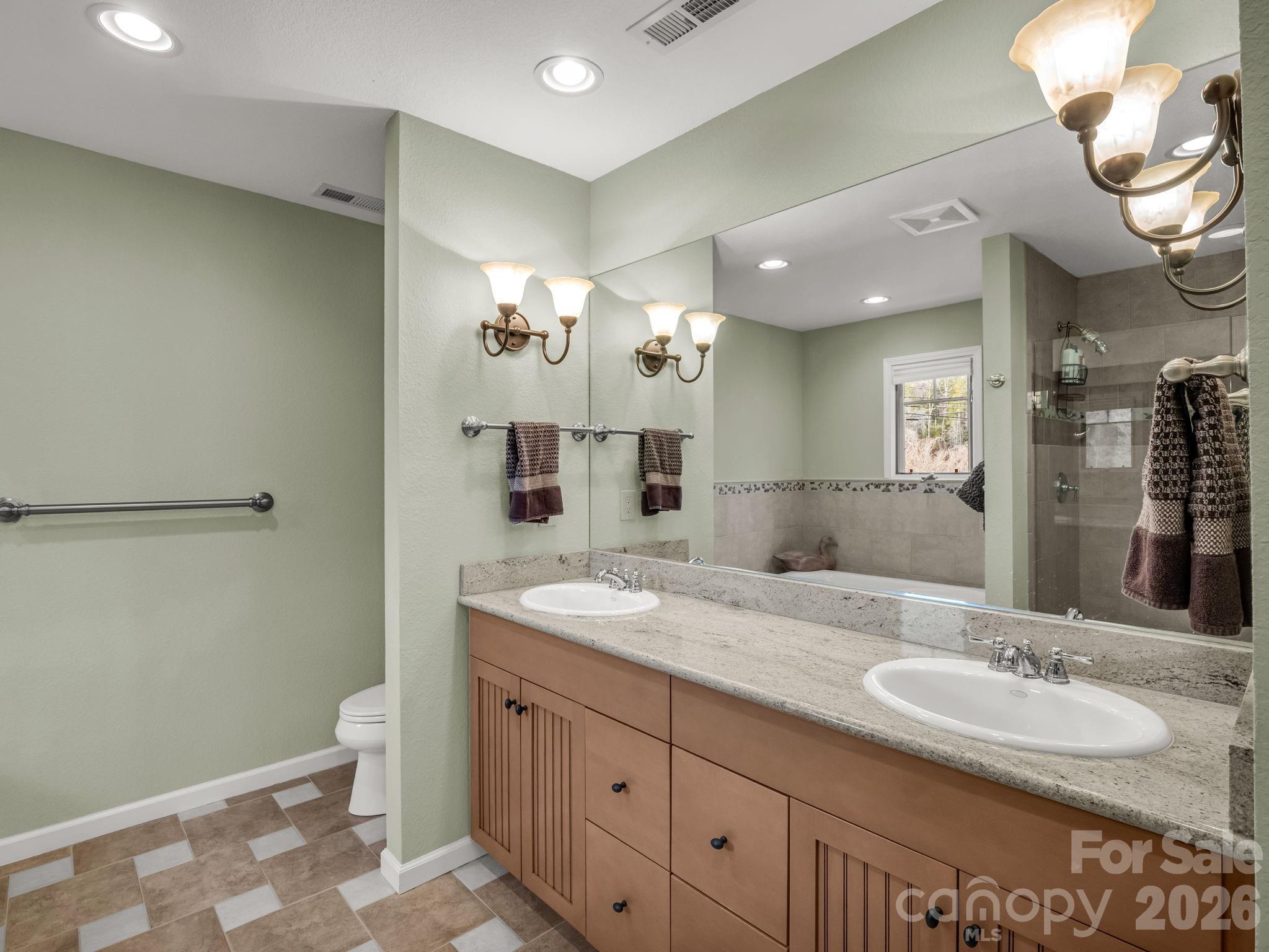 105 Tryon Bay Circle Lake Lure NC 28746