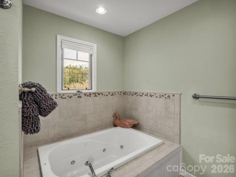 105 Tryon Bay Circle Lake Lure NC 28746