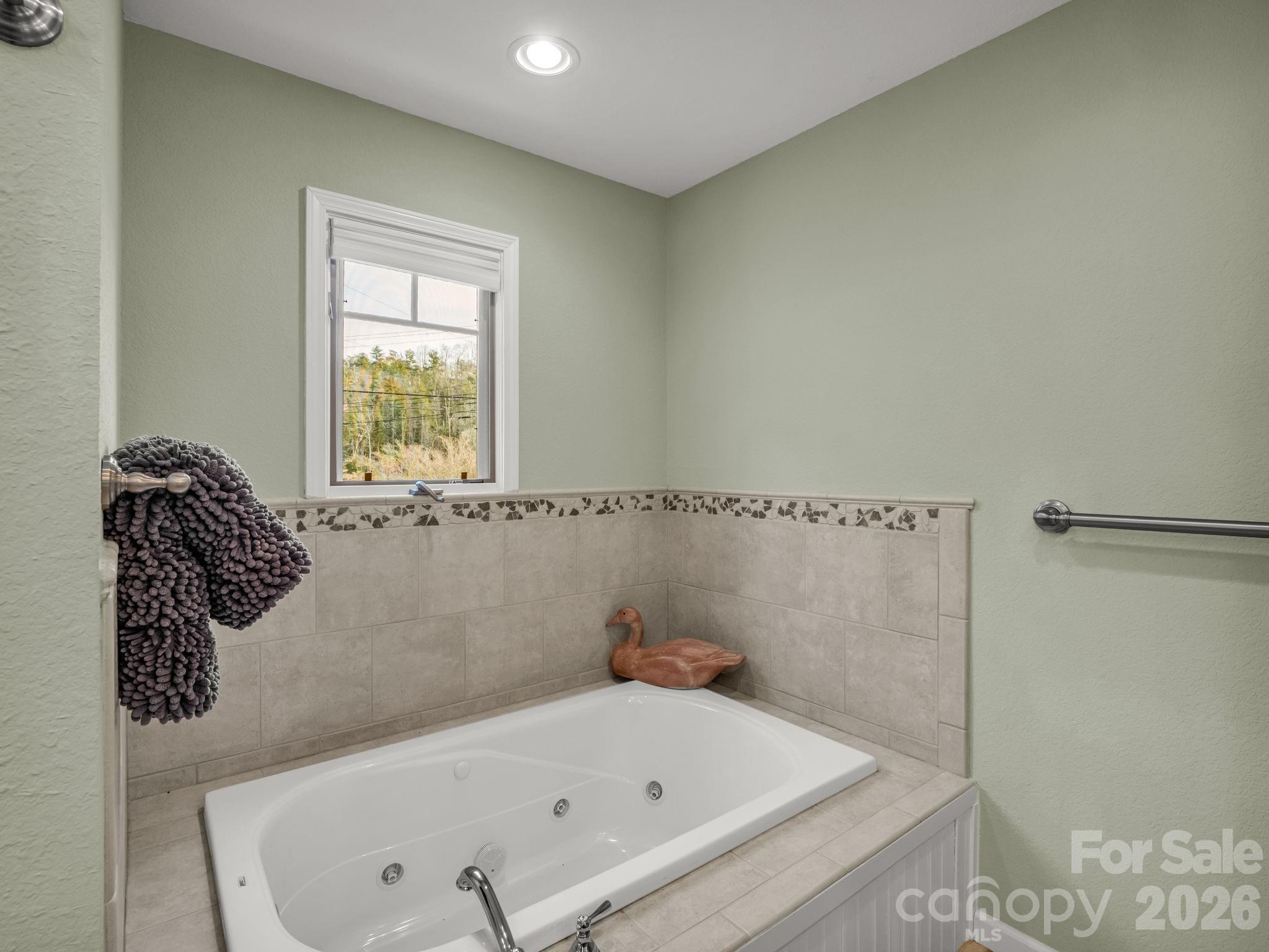 105 Tryon Bay Circle Lake Lure NC 28746