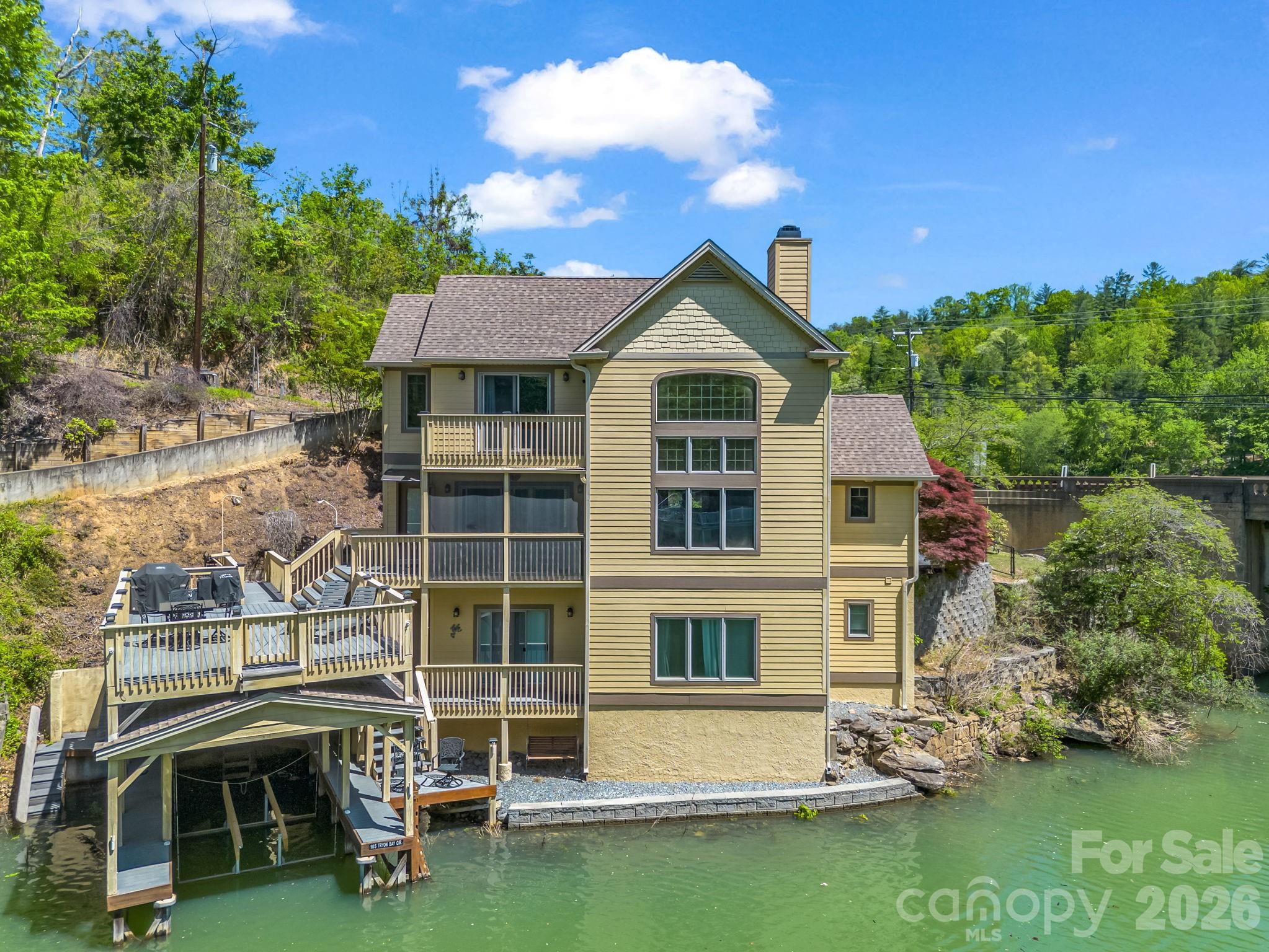 105 Tryon Bay Circle Lake Lure NC 28746