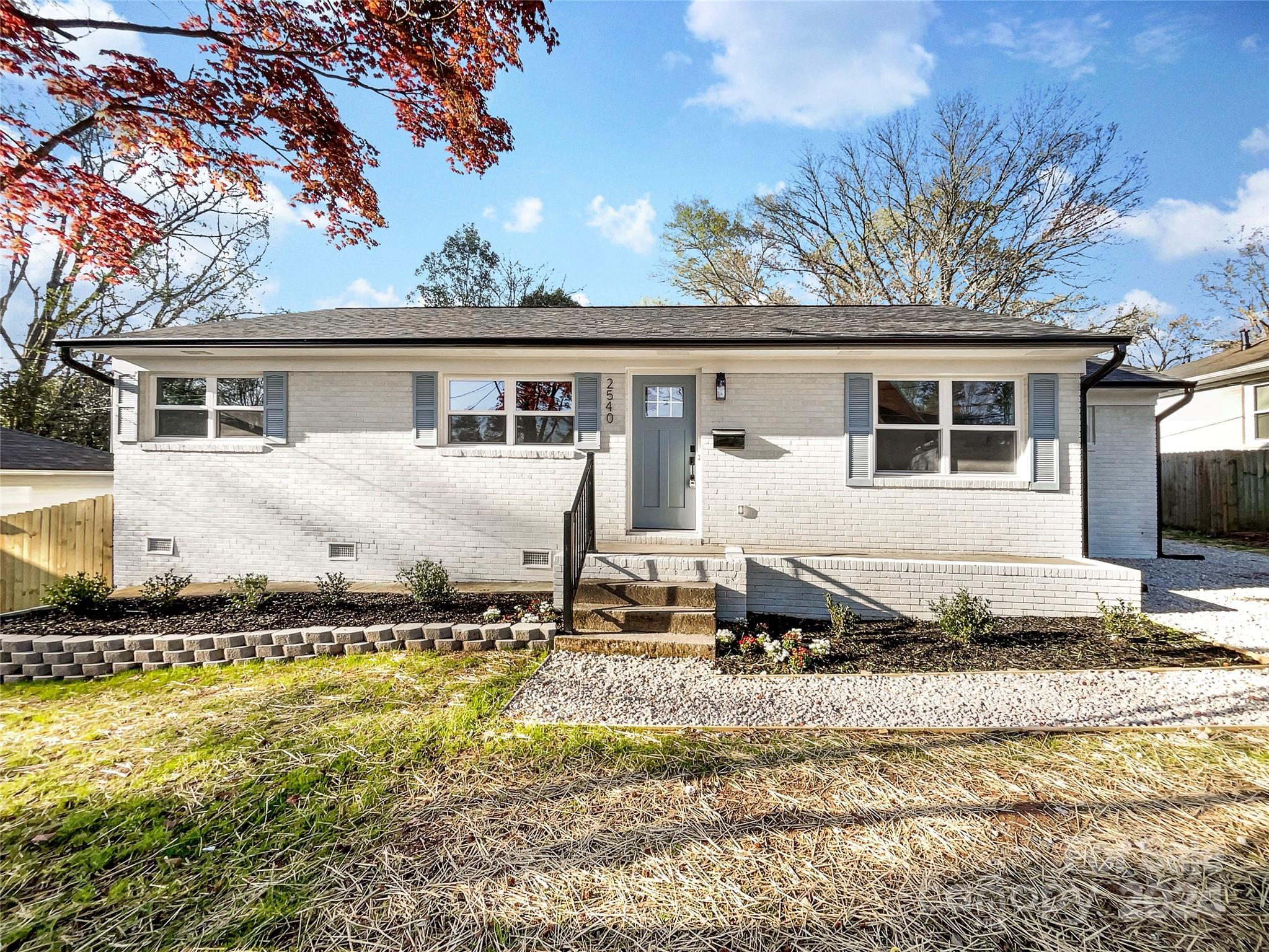 2540 Elkwood Circle Charlotte NC 28205
