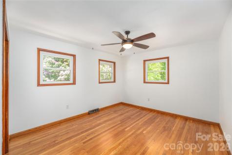 1140 Groundhog Road Canton NC 28716