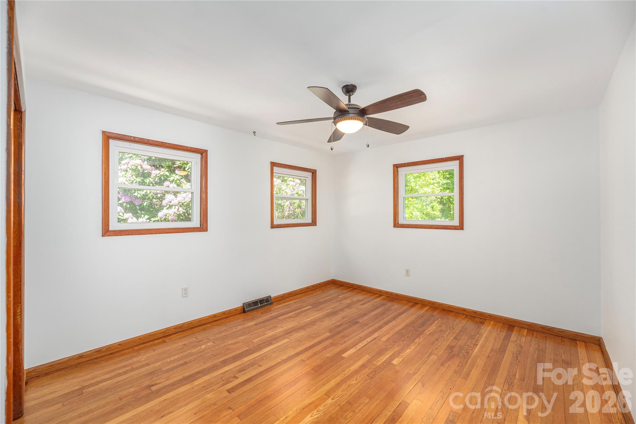1140 Groundhog Road Canton NC 28716