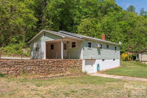 1140 Groundhog Road Canton NC 28716